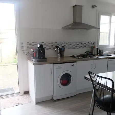 Maison Avec Jardins A 5 Mn De La Gare De La Rochelle Aytre