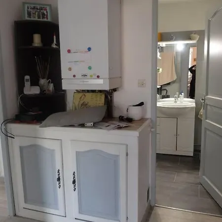 Holiday home Maison Avec Jardins A 5 Mn De La Gare De La Rochelle *